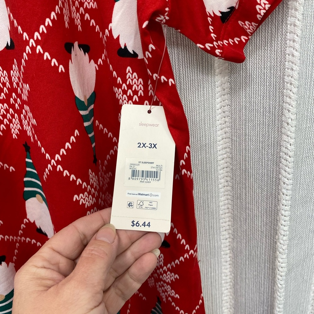 5 Pack Gnome Holiday Christmas Sleep Shirt Gown with pockets- Size 2X / 3X NWT - Picture 6 of 10